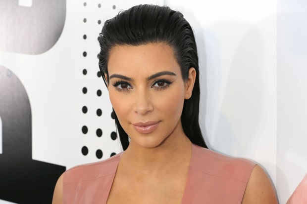 Shocked : Kim Kardashian Playing Tennis in Bikini