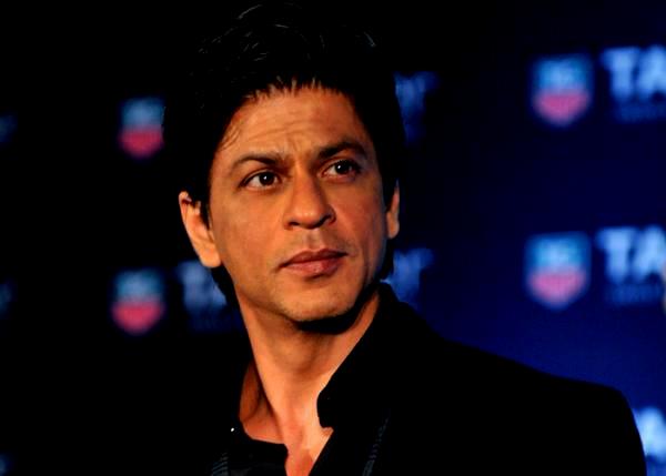 When Shahrukh Khan Fooled Fans with a Joke and Trolled on Twitter